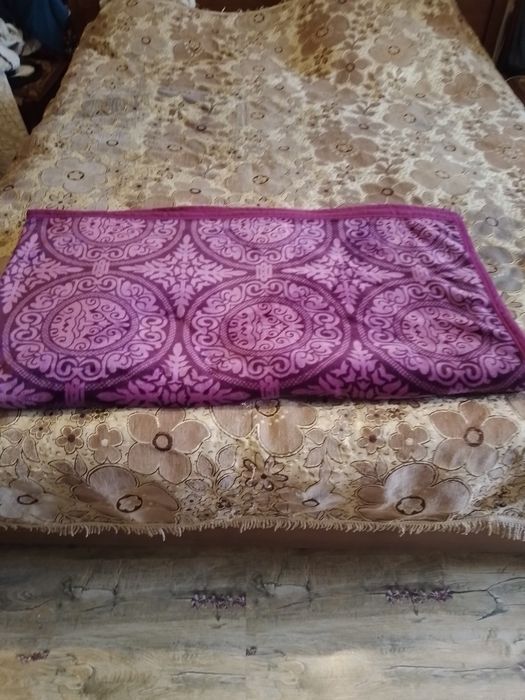 Плед   продаётся