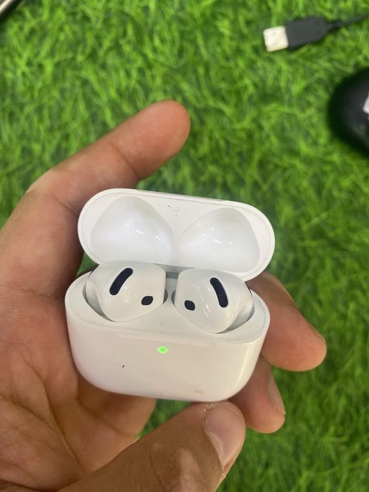 Apple aipods 4
