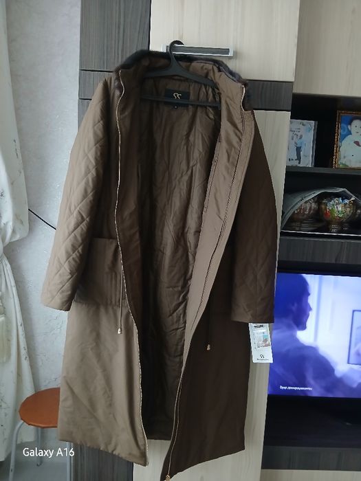 Продаются длинный куртка новые