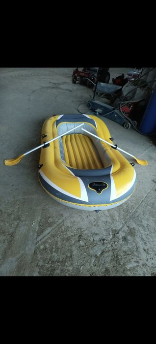 Barcă gonflabilă