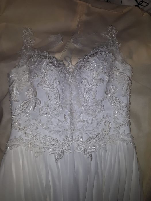 Vand rochie de mireasa
