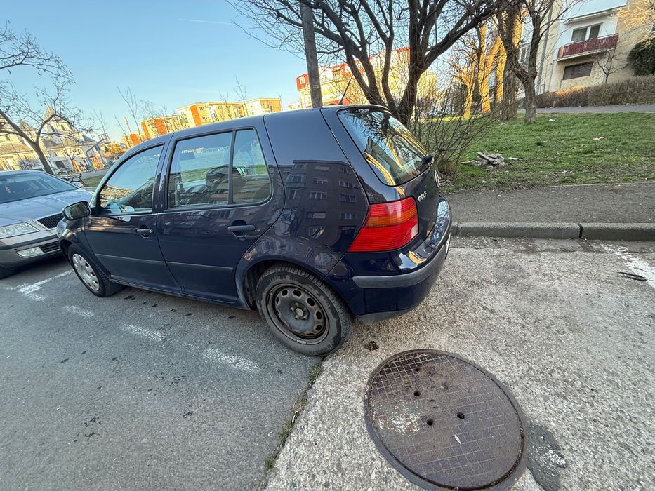 Volkswagen Golf 4 1.6 benzină 2002