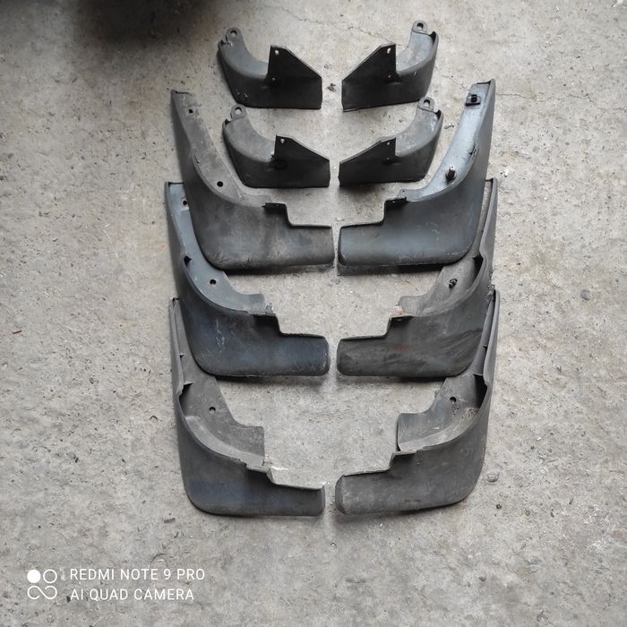 Продам передние брызговики на Мазда 626 птичка