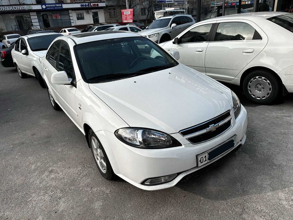 Gentra 3 позиция автомат сотилади! Как новый!