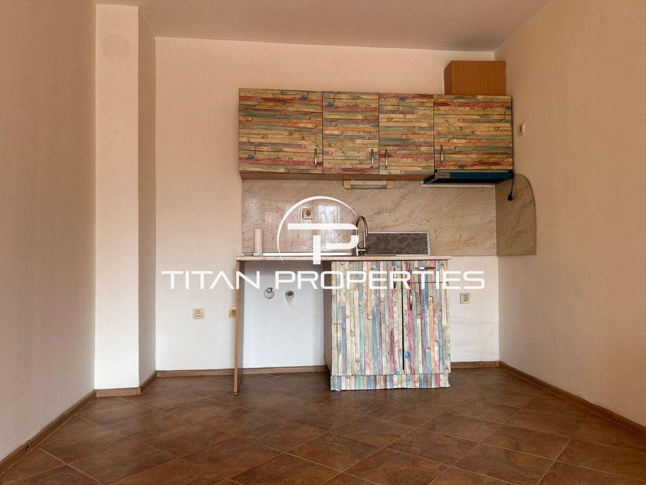 Дава се под наем Тристаен апартамент в Бургас, Възраждане - 78 кв.м за 398.82 € - Снимка #2