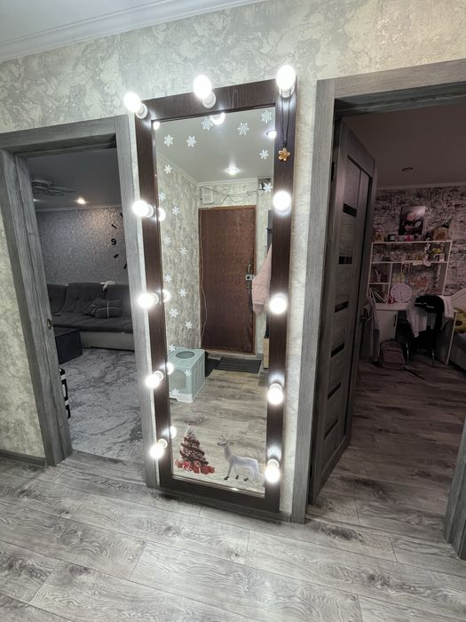 Продам зеркало в отличном состоянии