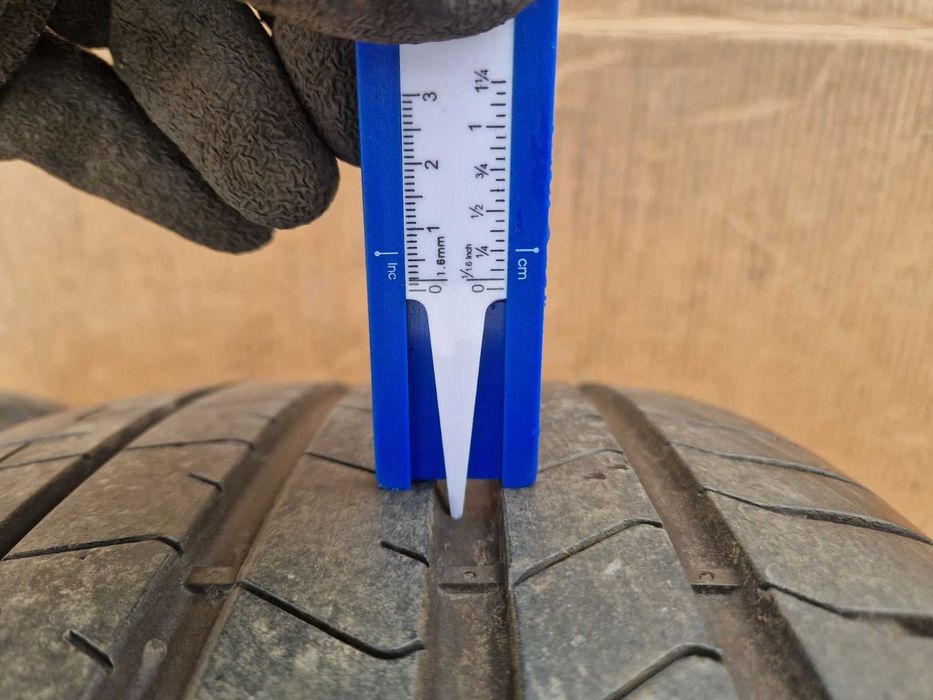 2 Pirelli R19 255/40 Летни гуми  DOT4723