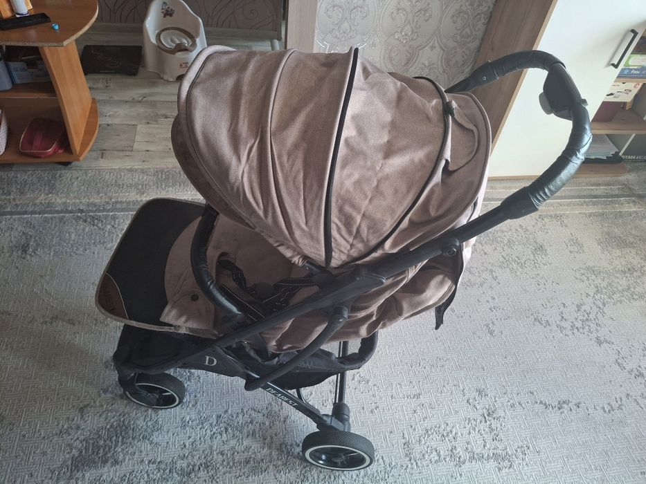 Продам детскую коляску