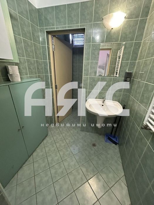 Дава се под наем Офис в София, Гео Милев - 125 кв.м за 935.34 € - Снимка #6