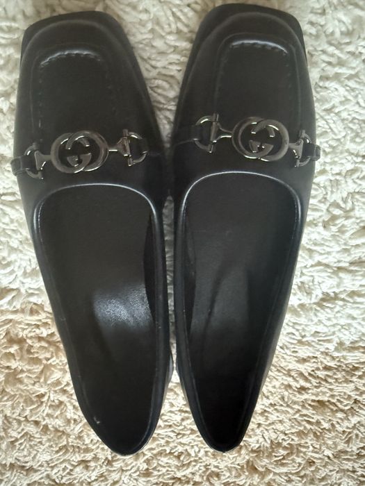 Продам женские туфли