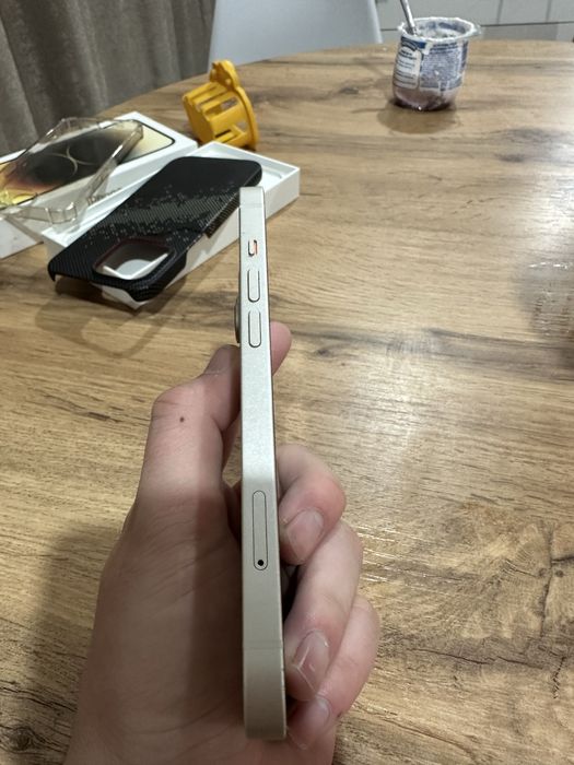 Продам Айфон 14 93% акб