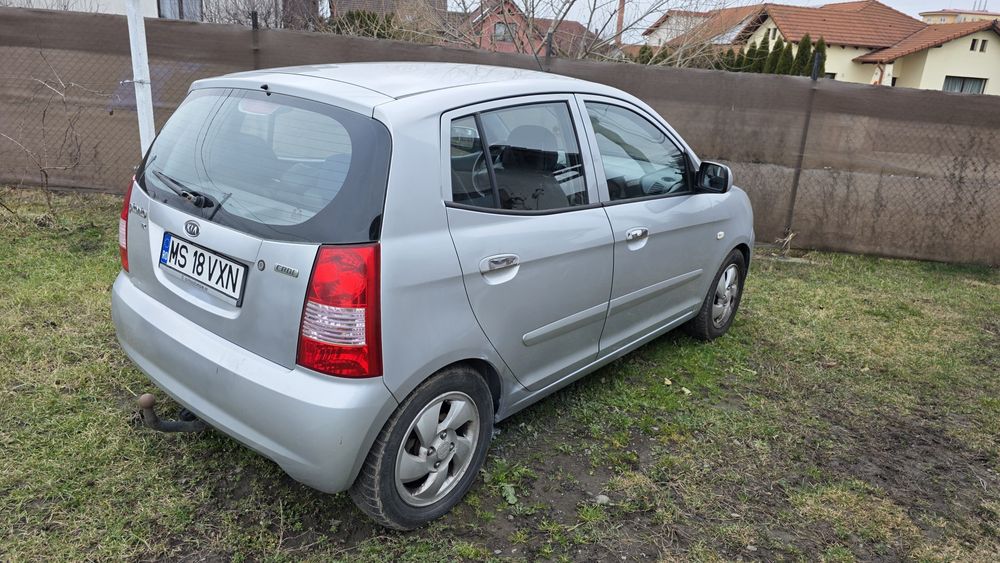 Vand Kia Picanto sau schimb cu telefon