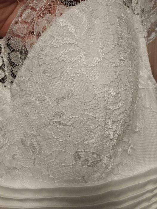 Бяла рокля (булчинска)