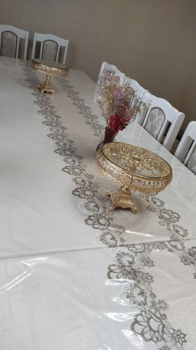 Стол стулясымен сатылады