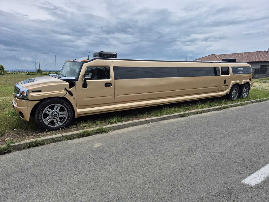 Inchiriez Limuzina Hummer H2 Limuzina Hummer H2 de inchiriat
