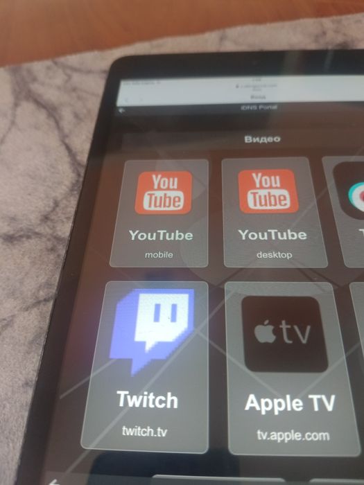 Айпад мини  заблоченые но...