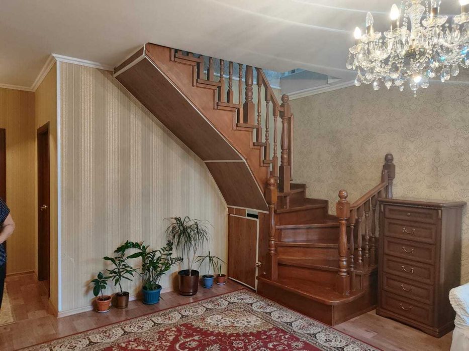 Срочно продам 2 х ур.кв. Женис