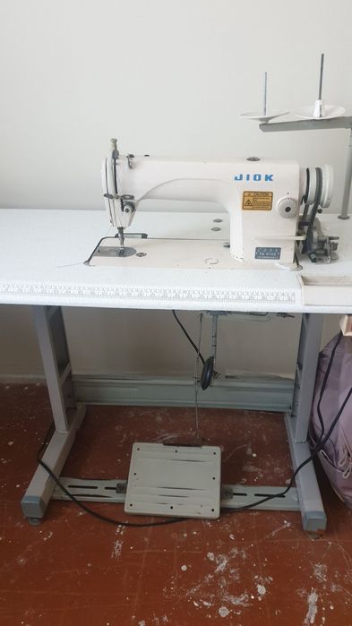 Срочно продаётся 2 швейные машины