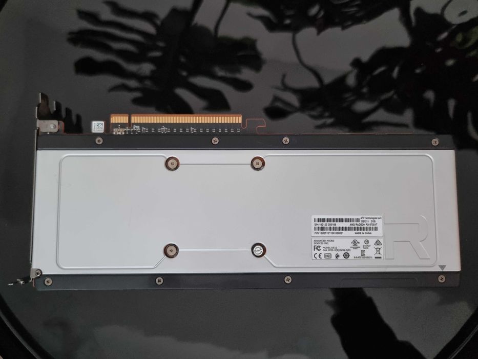 Placa video AMD Radeon RX 6700 XT 12GB Founders Edition