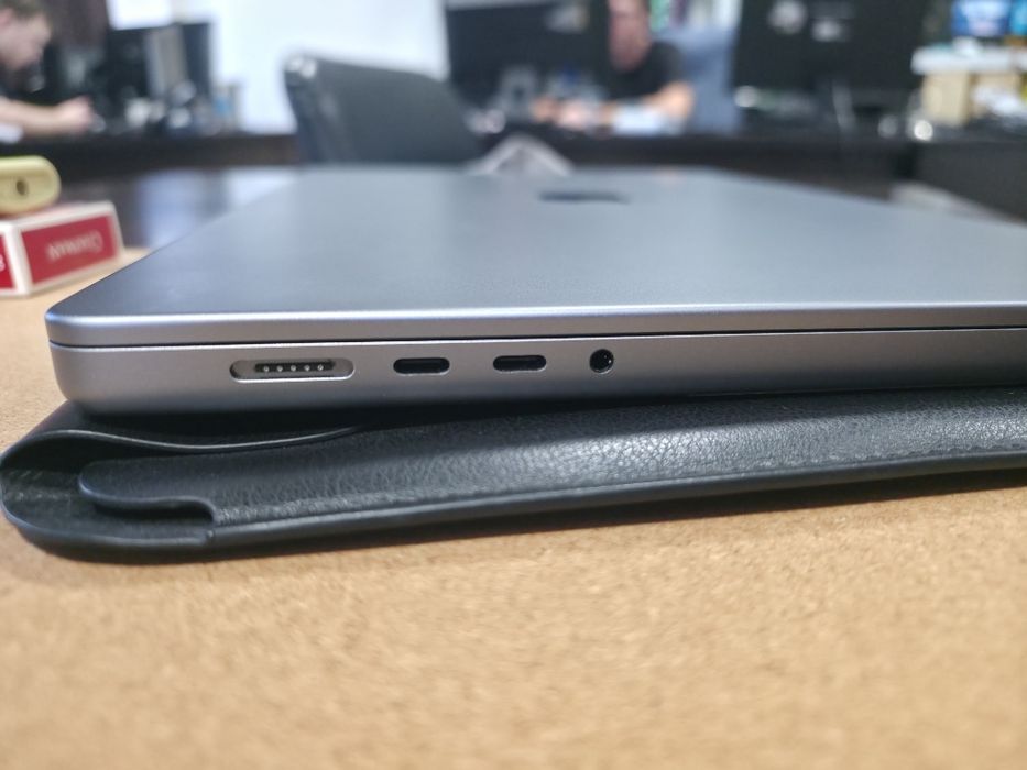 Macbook pro 16 16/512 полный комплект срочно цена на пару дней