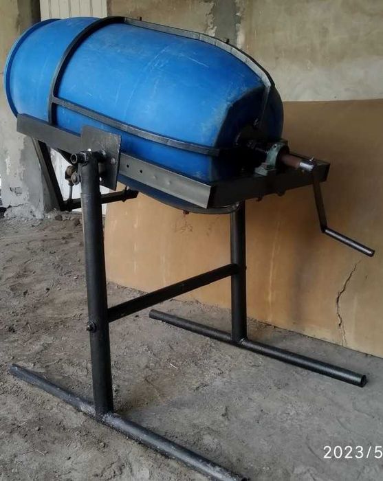 Қўй, товуқ, қуёнлар учун ем қориш ускунаси сотилади