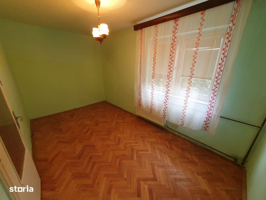 Apartament 2 camere, etaj 4, bloc izolat, acoperis - Zona Girocului
