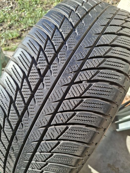 2  Anvelope de iarnă  225 55 r17 Bridgestone