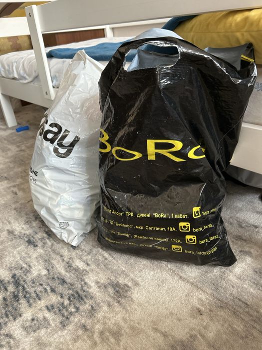 Отдам даром вещи на малыша до года