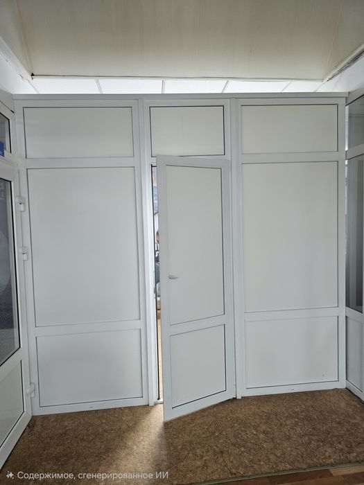 Дверь с перегородкой