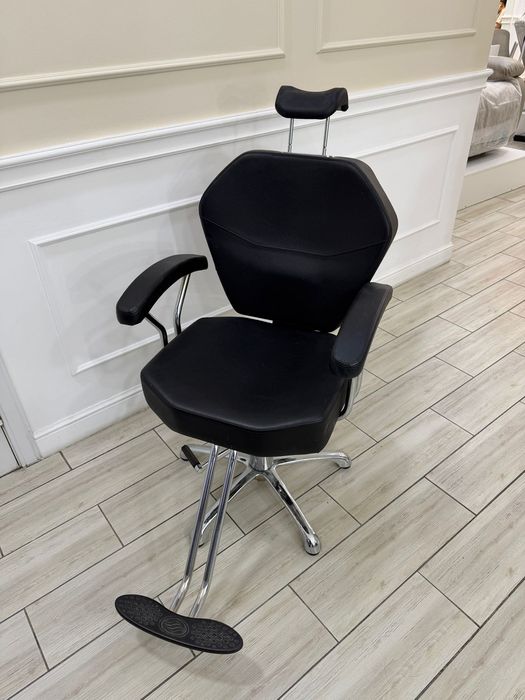 Кресло для парикмахеров