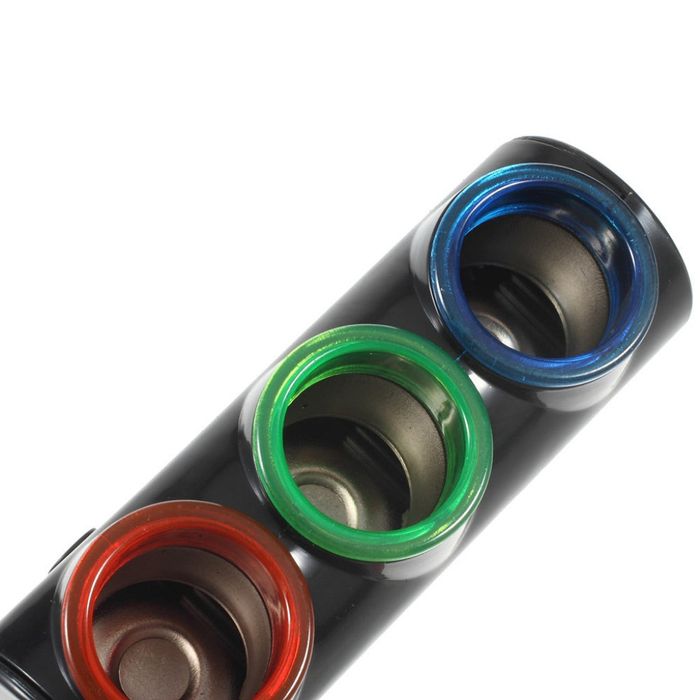 Мултифункционално зарядно за кола - 2 USB порта и 3 гнезда за запалка