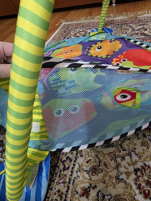 Развивающий коврик детский