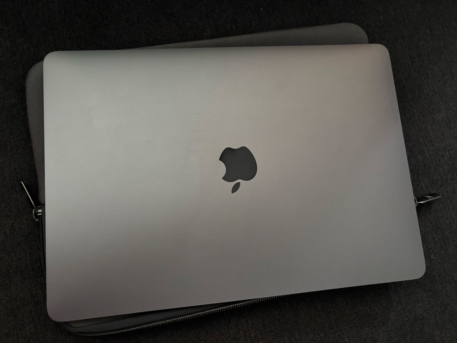 MacBook Air M1 (2020)