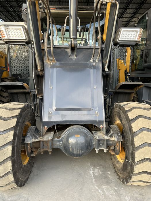 Погрузчик дизельный для фермы