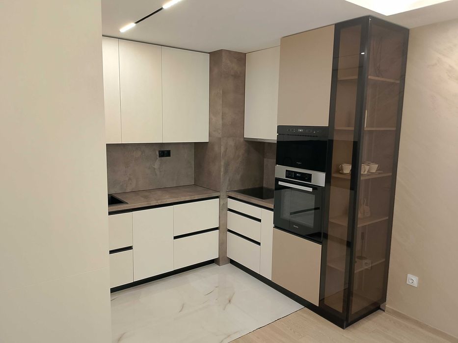 Производство на кухни,гардероби,антрета и мебели по поръчка