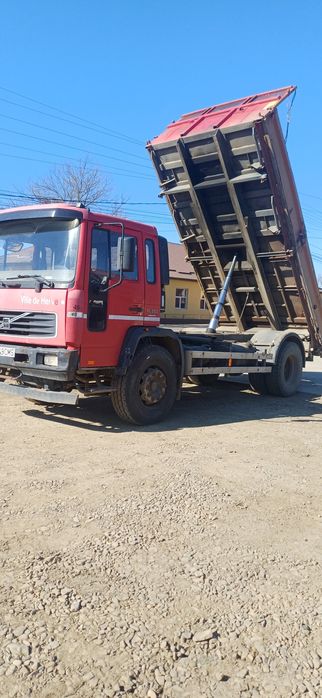 Camion Volvo Bena  basculabila