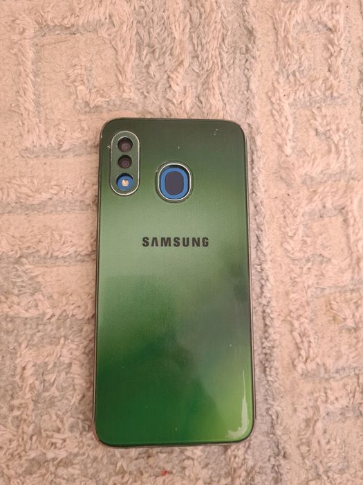 Samsung A20 сатылады