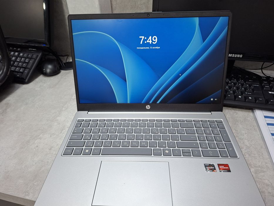 Продам ноутбук в отличном состояний