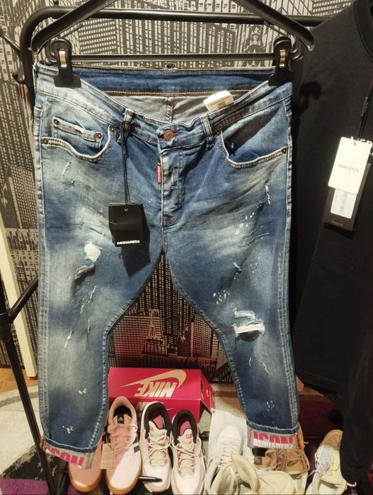 Vand blugi noi. ITALIA