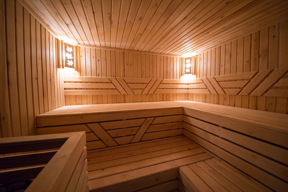 Вилла / Уникальное Шале в горах Чимган / Роскошный  Дом