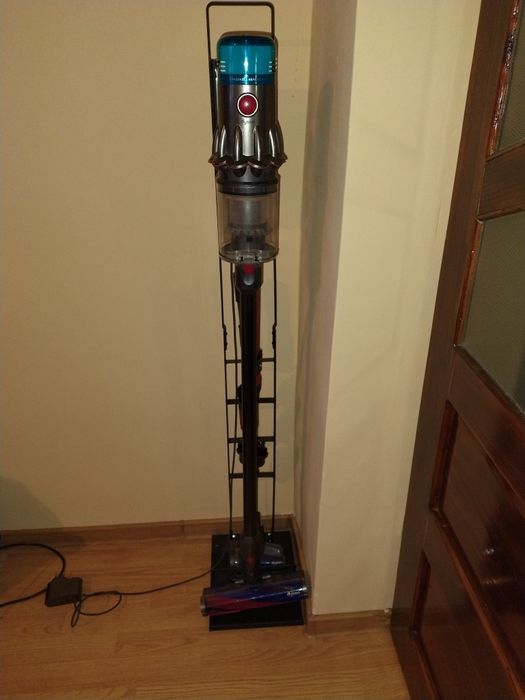 Aspirator dyson V12 origin