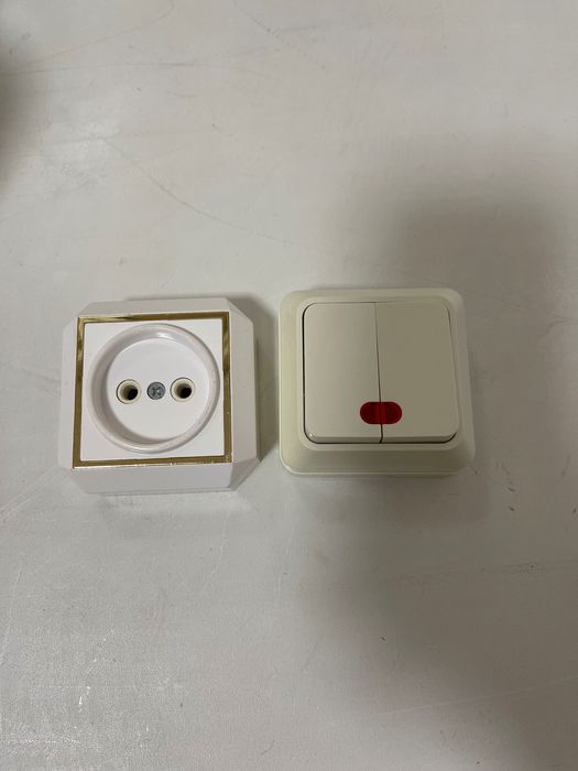 2 розетки и 3 включателя