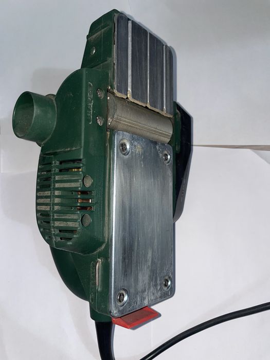 Электрорубанок Bosch PHO 20-82