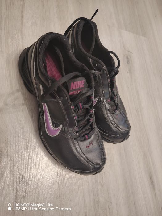 Adidași Nike număr 38,5