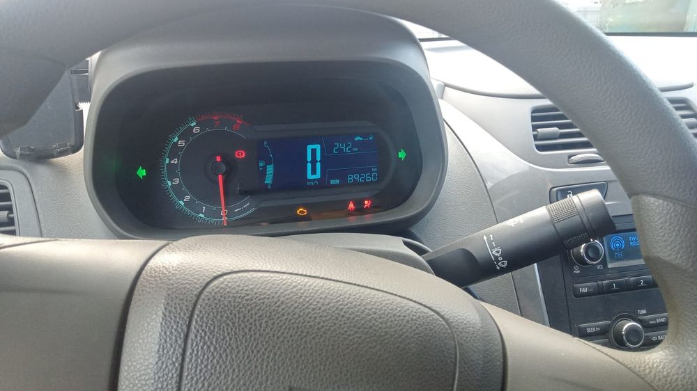 Автомобиль 2022 года