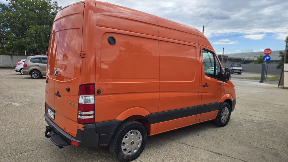 Mercedes sprinter 313 2014 service mobil