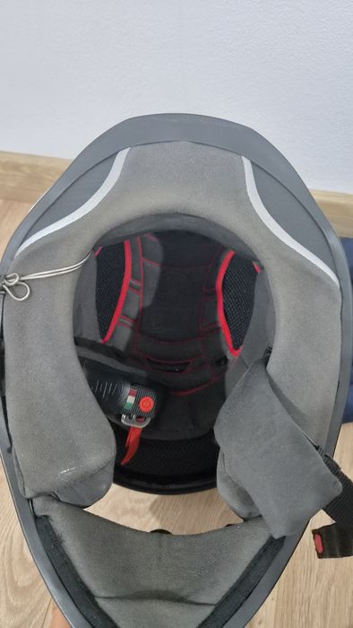 AGV k-5 S с подарък комуникационни устройство