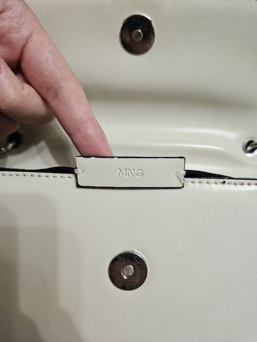 Сумочка манго бежевая