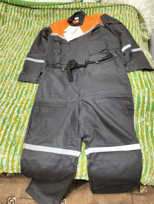 продам рабочий костюм.