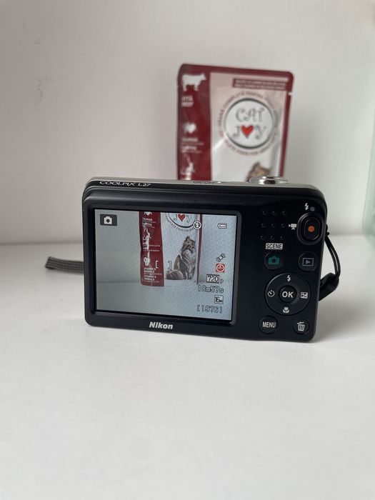 Camera Foto Digitala NIKON CoolPix L27 Silver, HD 720p, 16 MegaPixel, Senzor CCD, 8GB Digital Point and Shot Camera